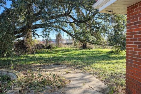 Photo of 2068 Farragut Street St, New Orleans, LA 70114 (MLS # NO2553037)