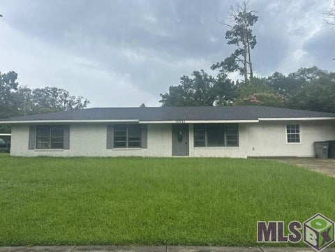 Photo of 12545 Canterbury Dr Dr, Baton Rouge, LA 70814 (MLS # BR2026012157)