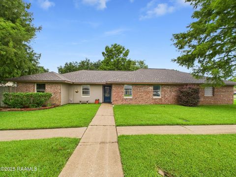 Photo of 304 Bull Run Circle, Broussard, LA 70518 (MLS # 2020024000)