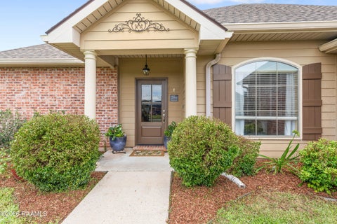 Photo of 212 Chevalier Boulevard, Lafayette, LA 70503 (MLS # 2600005079)