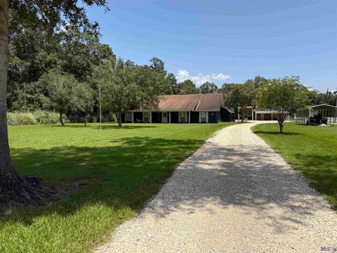 Photo of 23524 Walker South Rd RD, Denham Springs, LA 70726 (MLS # BR2026013286)