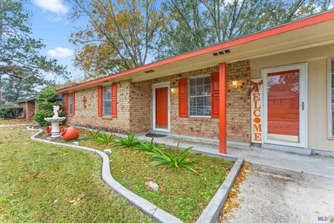 Photo of 1713 Emmaline Dr Dr, Baton Rouge, LA 70810 (MLS # BR2026000013)