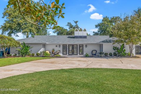 Photo of 9 River Lane, Lake Charles, LA 70605 (MLS # 2500003766)
