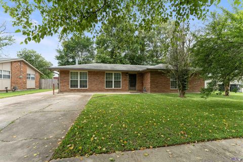 Photo of 1831 Denver Dr DR, Baton Rouge, LA 70810 (MLS # BR2026009776)