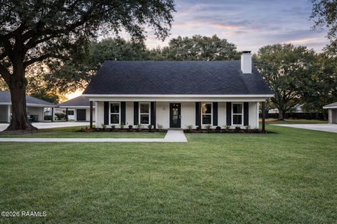 Photo of 112 Thorn Drive, Youngsville, LA 70592 (MLS # 2500006924)