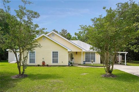 Photo of 24664 Esquinance Street ST, Lacombe, LA 70445 (MLS # NO2557779)