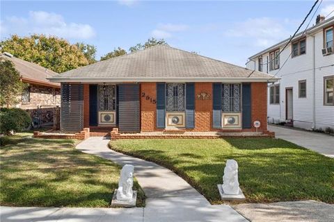 Photo of 2915 Paris Avenue Ave, New Orleans, LA 70119 (MLS # NO2551723)