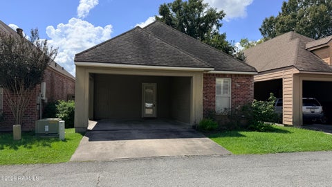 Photo of 109 Laguna Lane, Lafayette, LA 70508 (MLS # 2600008624)