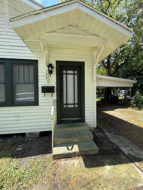 Photo of 109 Doris Street, New Iberia, LA 70560 (MLS # 2500006427)