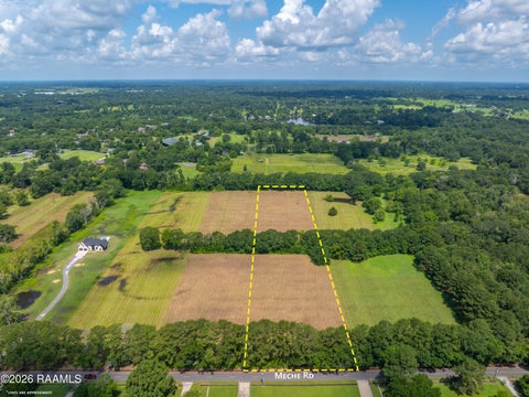 Photo of 511 Meche Road, Carencro, LA 70520 (MLS # 2600006420)