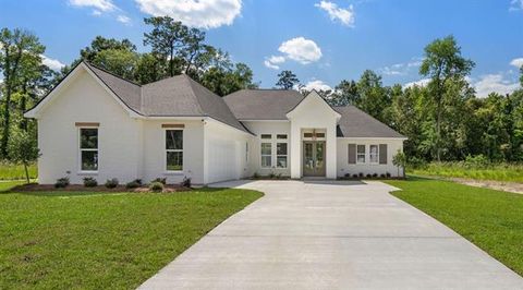 Photo of 608 Kristian Court CT, Madisonville, LA 70447 (MLS # NO2558429)