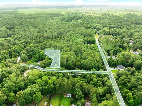 Photo of 0 Lynn Street, Lacombe, LA 70445 (MLS # NO2560152)