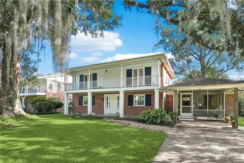 Photo of 306 Cindy Lou Place Pl, Mandeville, LA 70448 (MLS # NO2567596)