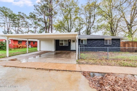 Photo of 105 Brockton Drive, Carencro, LA 70520 (MLS # 2600003482)