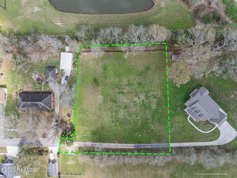 Photo of 209 Rue Beau Soleil, Broussard, LA 70518 (MLS # 2600001755)