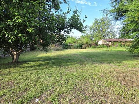 Photo of 5929 N Claiborne Avenue Ave, New Orleans, LA 70117 (MLS # NO2551331)