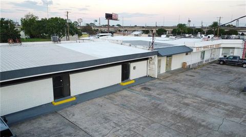 Photo of 1110 Stumpf Boulevard Blvd #A, Gretna, LA 70053 (MLS # NO2548365)