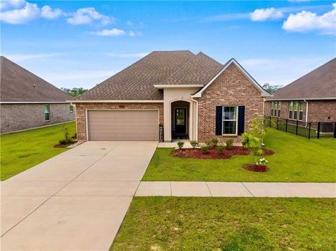 Photo of 39557 White Sand Lane, Ponchatoula, LA 70454 (MLS # NO2567315)