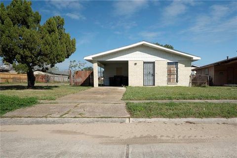 Photo of 7567 Avon Park Boulevard Blvd, New Orleans, LA 70128 (MLS # NO2537388)