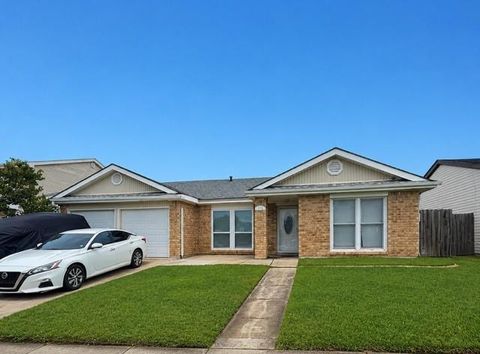Photo of 3728 Sue Ker Drive DR, Harvey, LA 70058 (MLS # NO2560239)