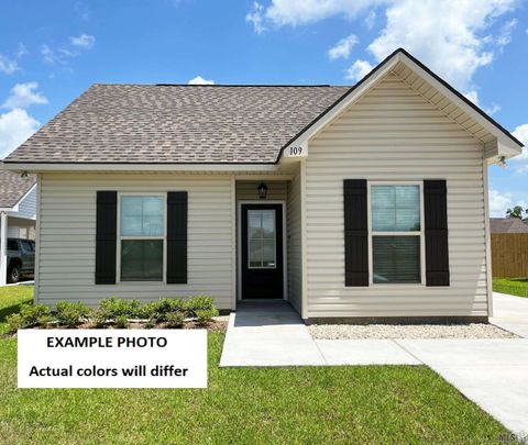 Photo of 156 Calumet St, Thibodaux, LA 70301 (MLS # BY2026006922)