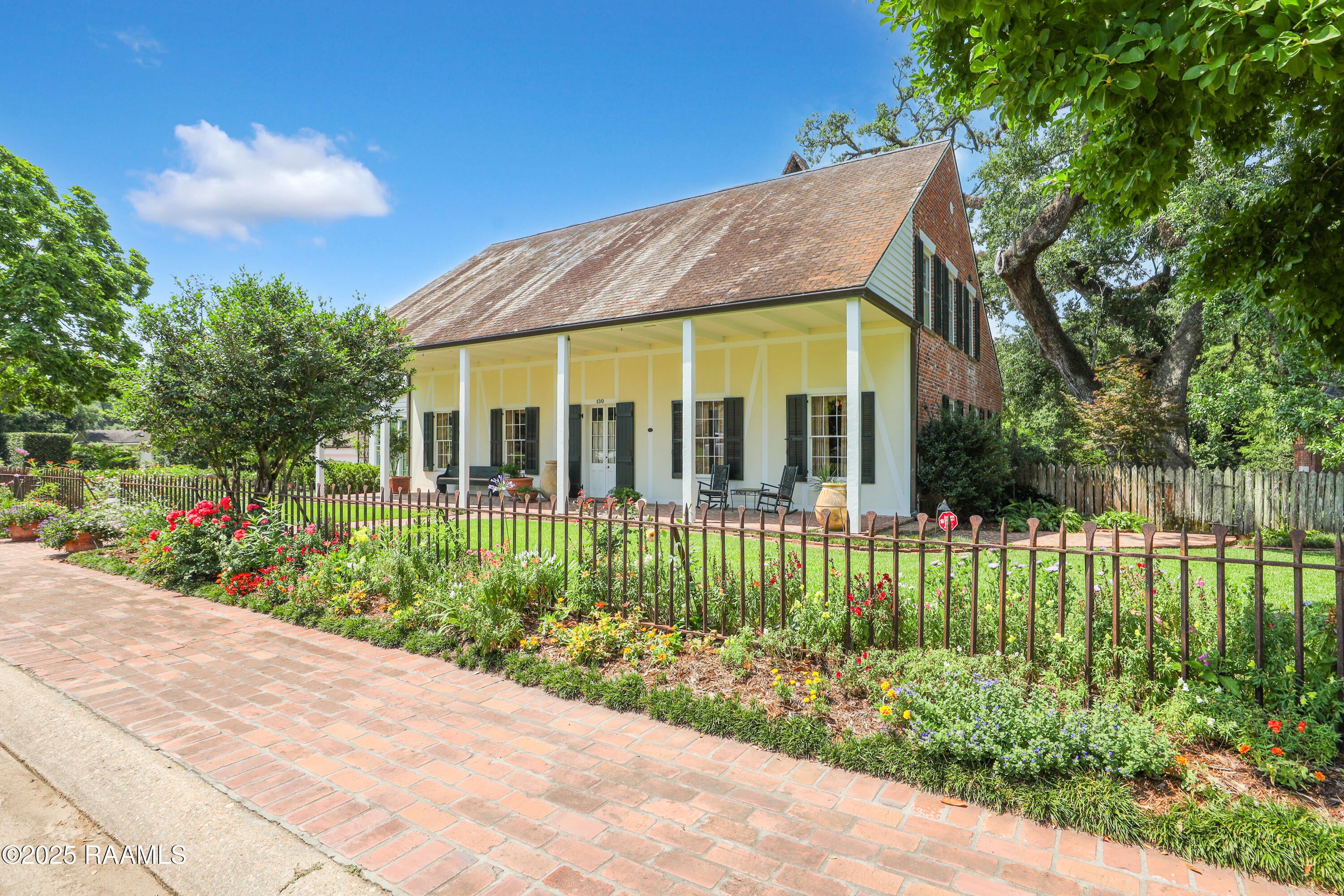 130 Twin Oaks Boulevard