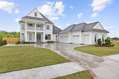 Photo of 103 Castle Vine Way, Lafayette, LA 70508 (MLS # 2600009536)