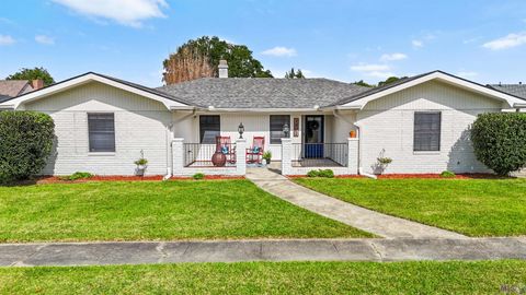 Photo of 1402 Levee Drive Dr, Houma, LA 70360 (MLS # BY2026008065)