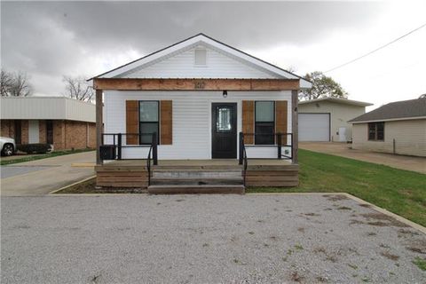 Photo of 1217 Texas Avenue Ave, Alexandria, LA 71301 (MLS # CN2547115)