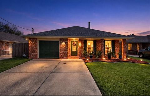 Photo of 809 Waldo Street St, Metairie, LA 70003 (MLS # NO2546825)