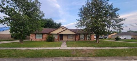 Photo of 2500 Virginian Colony Ave Avenue Ave, Laplace, LA 70068 (MLS # NO2551744)
