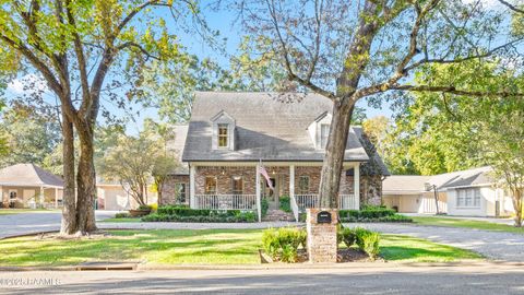 Photo of 144 Teche Drive, Lafayette, LA 70503 (MLS # 2500004966) Photo of 144 Teche Drive, Lafayette, LA 70503 (MLS # 2500004966)