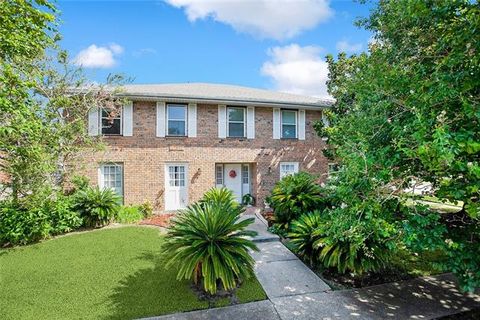 Photo of 17 Rue Lemans, Kenner, LA 70065 (MLS # NO2543903)