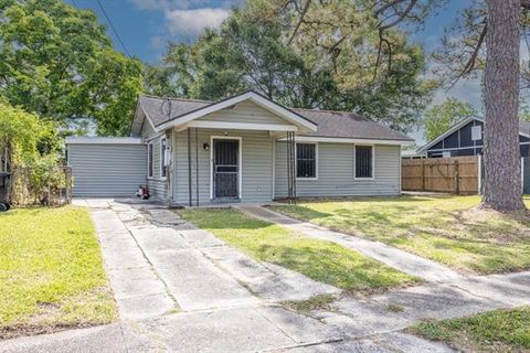 Photo of 4611 Nighthart Street St, New Orleans, LA 70127 (MLS # NO2554743)