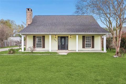 Photo of 121 Pleasant Valley Drive Dr, Des Allemands, LA 70030 (MLS # NO2546708)