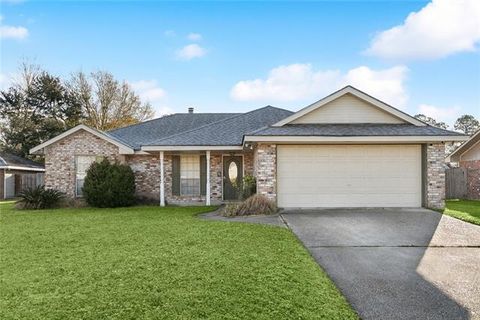 Photo of 113 Crescentwood Loop Loop, Slidell, LA 70458 (MLS # NO2540377)
