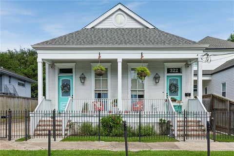 Photo of 322 Arabella Street St, New Orleans, LA 70115 (MLS # NO2573762)