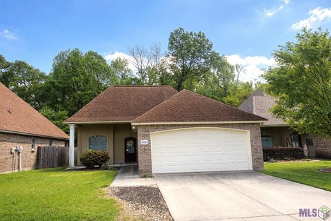 Photo of 6342 Surrey Ln Ln, Zachary, LA 70791 (MLS # BR2026006365)