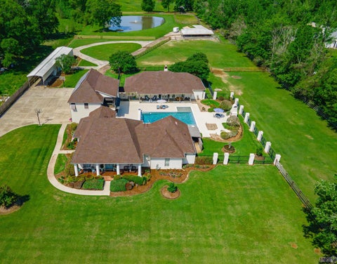 Photo of 14247 Blackwater Rd Rd, Central, LA 70714 (MLS # BR2025001929)