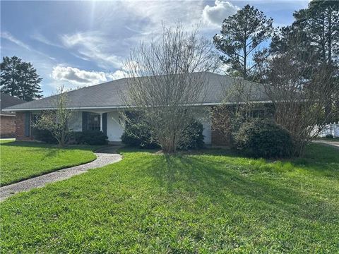 Photo of 1346 Havenwood Drive Dr, Baton Rouge, LA 70815 (MLS # NO2546787)