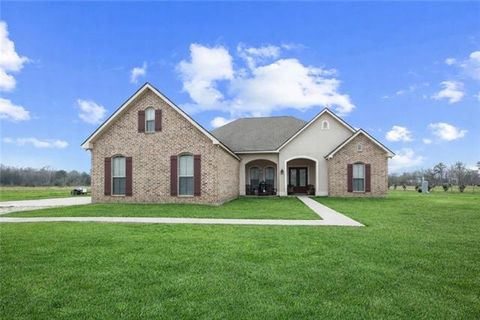 Photo of 80267 Railroad Avenue Ave, Bush, LA 70431 (MLS # NO2539692)