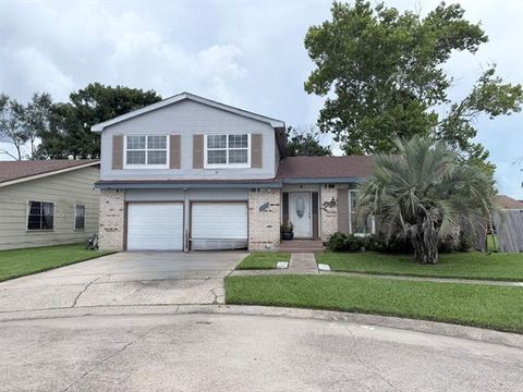 Photo of 3920 Birchfield Drive Dr, Harvey, LA 70058 (MLS # NO2567725)