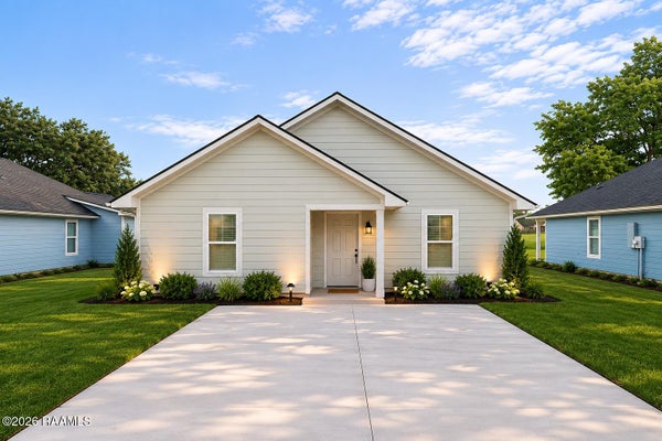 347 MARIE ST, SUNSET, LA 70584 - Image b2d8ea09f817f09a27a6b44fd2bb188a/671085714