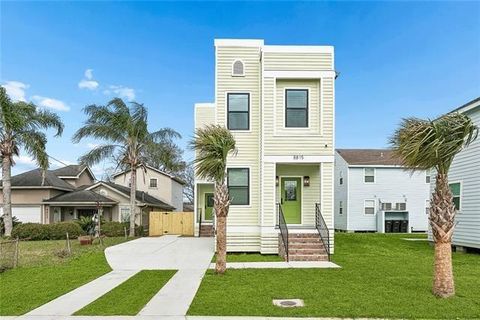 Photo of 8815 Palm Street, New Orleans, LA 70118 (MLS # NO2558122)