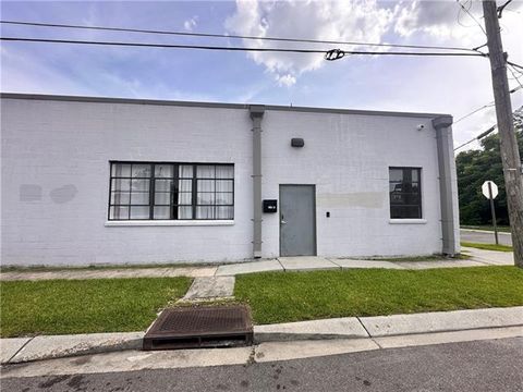 Photo of 2740 Saint Louis St Street ST #C, New Orleans, LA 70119 (MLS # NO2557873)