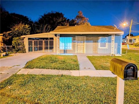 Photo of 1941 Estalote Avenue Ave, Harvey, LA 70058 (MLS # NO2539235)