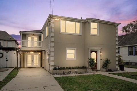 Photo of 303 Metairie Lawn Drive Dr, Metairie, LA 70001 (MLS # NO2573338)