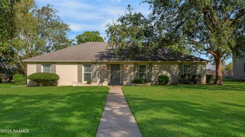 Photo of 2 Renee Avenue, Lafayette, LA 70503 (MLS # 2500003586)