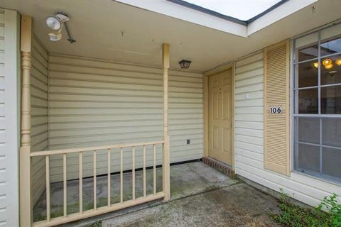 Photo of 106 Parkway North Drive DR #4, Slidell, LA 70458 (MLS # NO2558406)