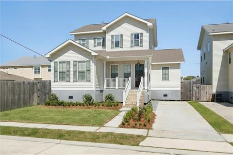 Photo of 331 36th Street St, New Orleans, LA 70124 (MLS # NO2548087)